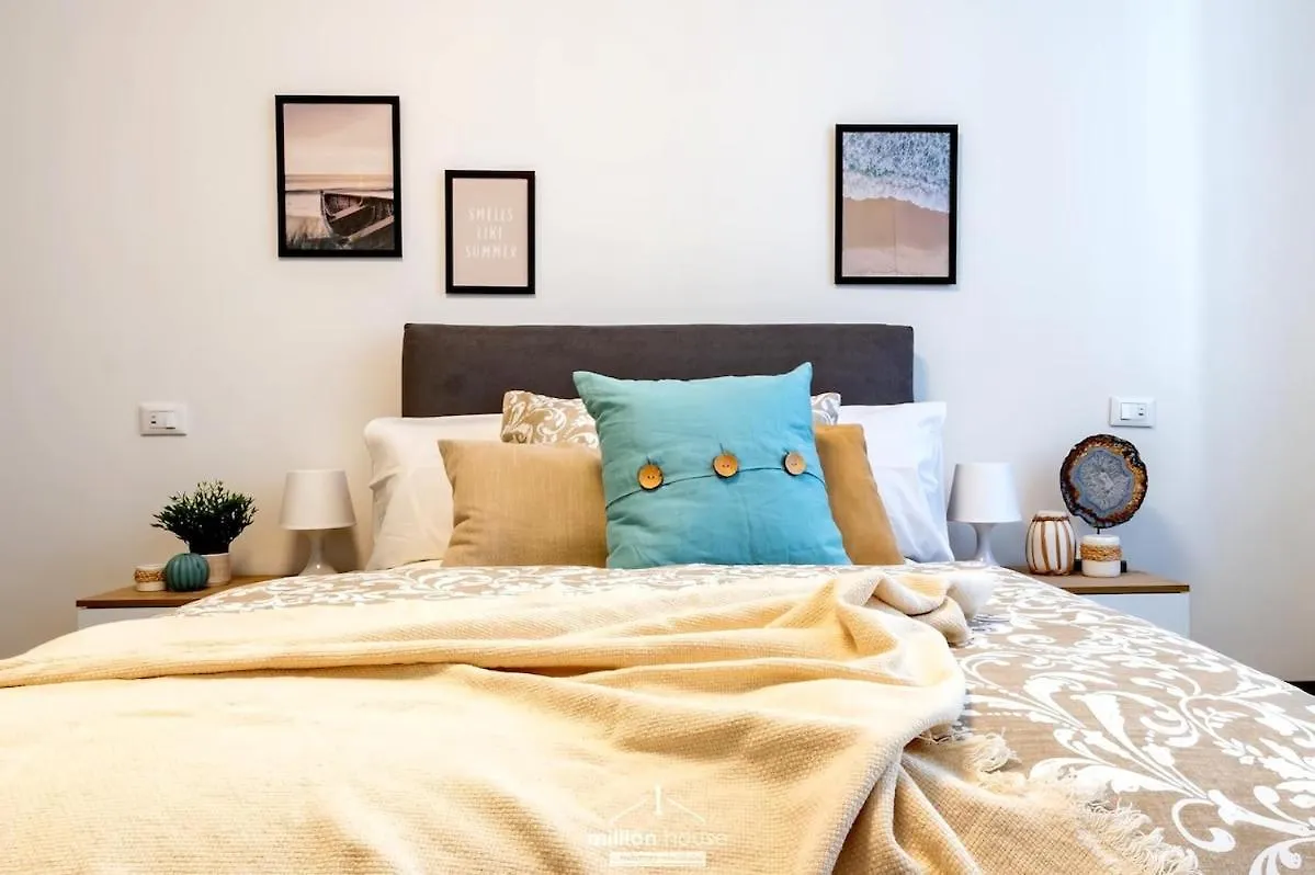 New 4-Bed 2-Bath Apartment Near Duomo And San Siro Milano 0*,